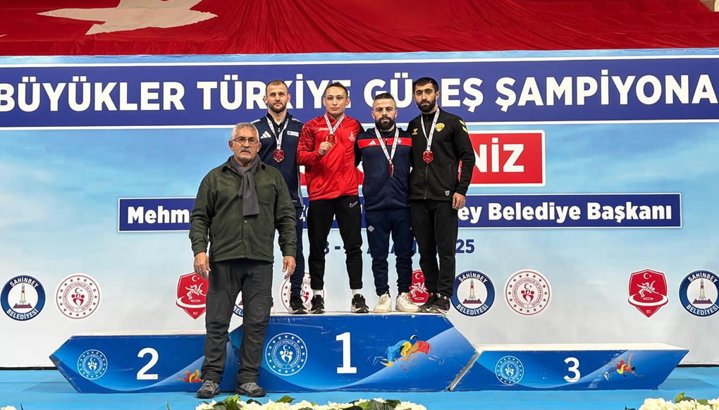 Sporcularımız 8-12 Aralık 2025 Tarihlerinde Gaziantep de Düzenlenen Büyükler Grekoromen Güreş Türkiye Şampiyonasında Madalya Almaya Hak Kazandı.