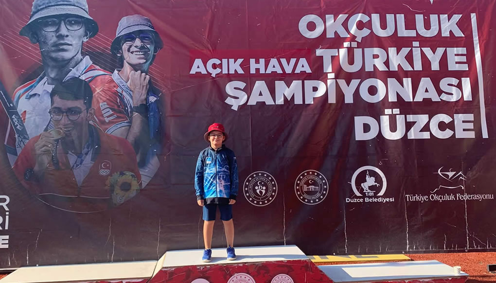 Genç Sporcularımız Türkiye Okçuluk Federasyonun Düzce de Düzenlediği Okçuluk Türkiye Şampiyonasına Katıldı.